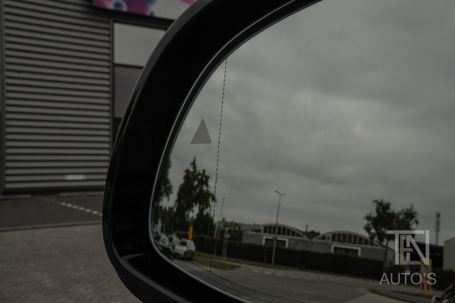 47807204-20.jpg