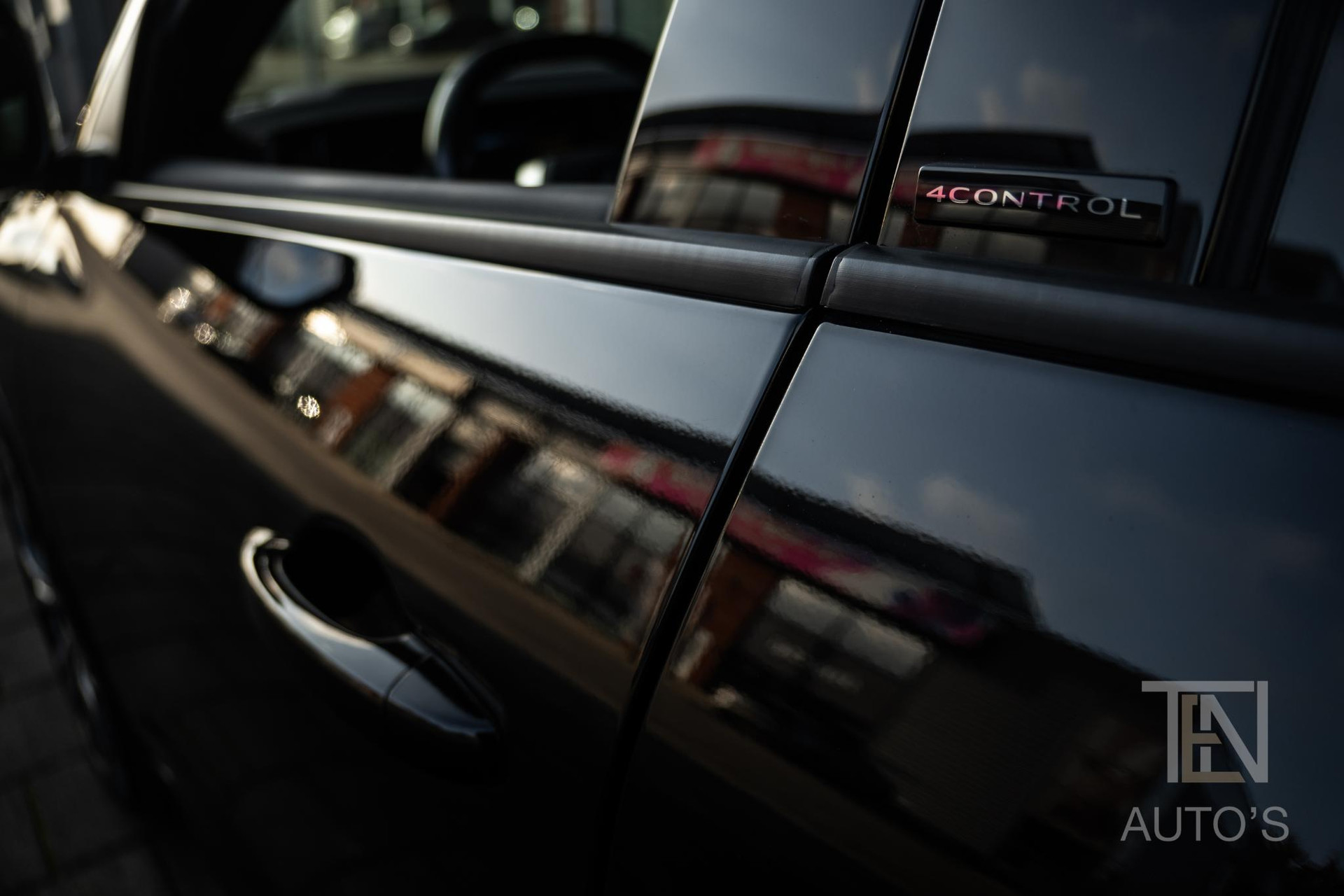 47887451-15.jpg